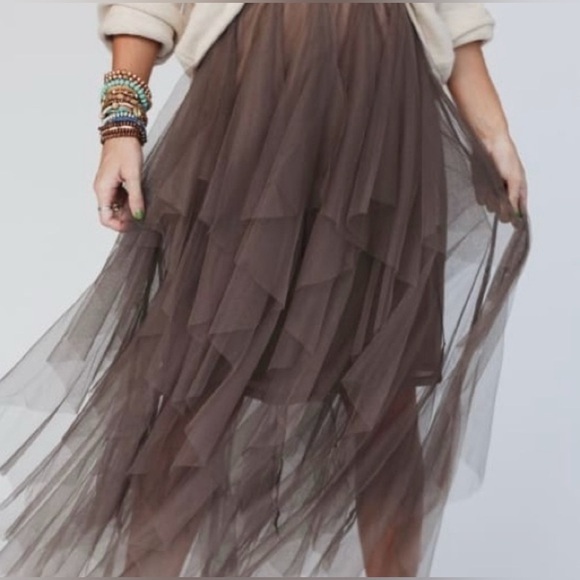 Boho Ballerina Skirt: Tulle, stretchy pull-on waist and partial lining to knee - Picture 1 of 7